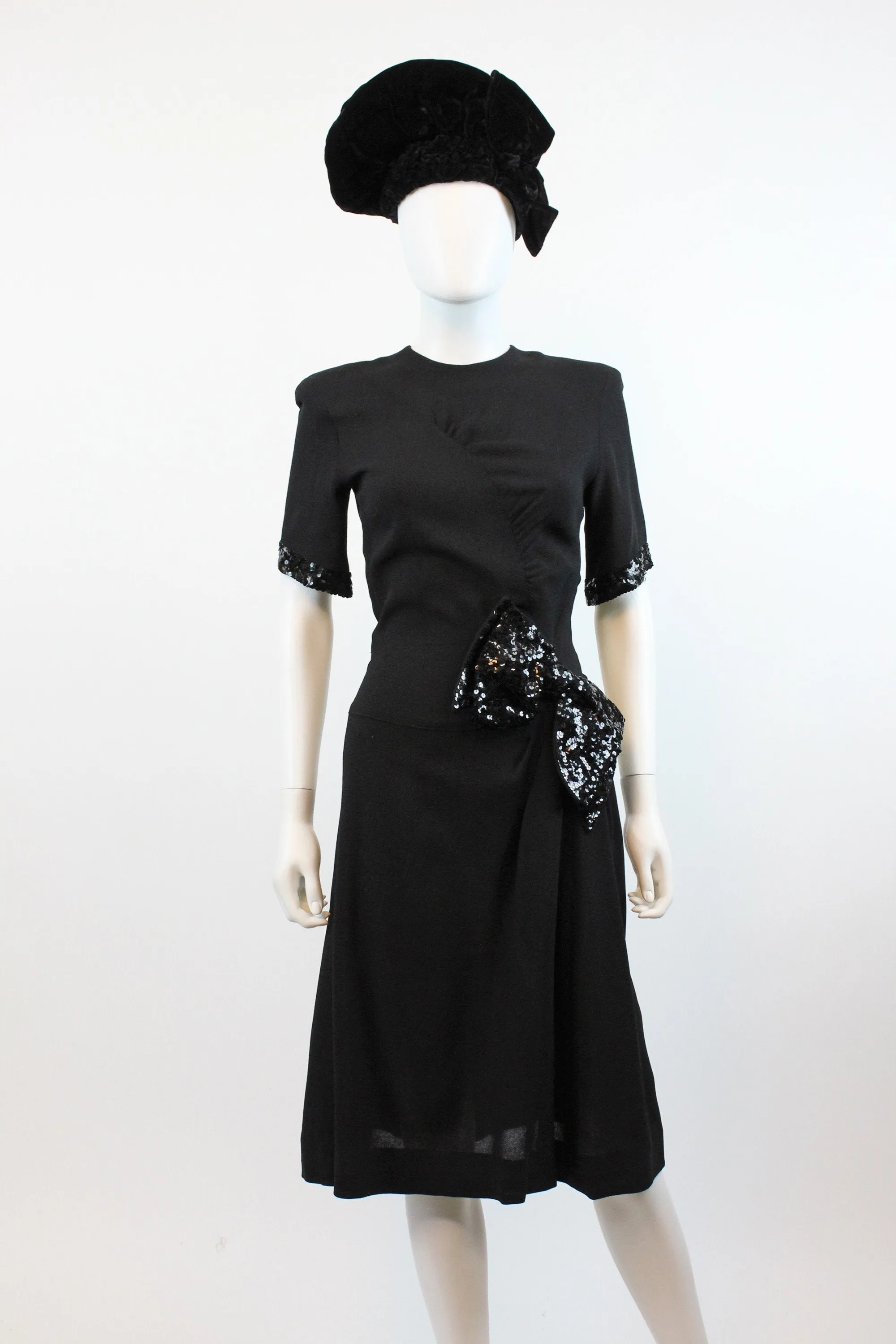 1940s rayon BOW dress sequins small | new fall