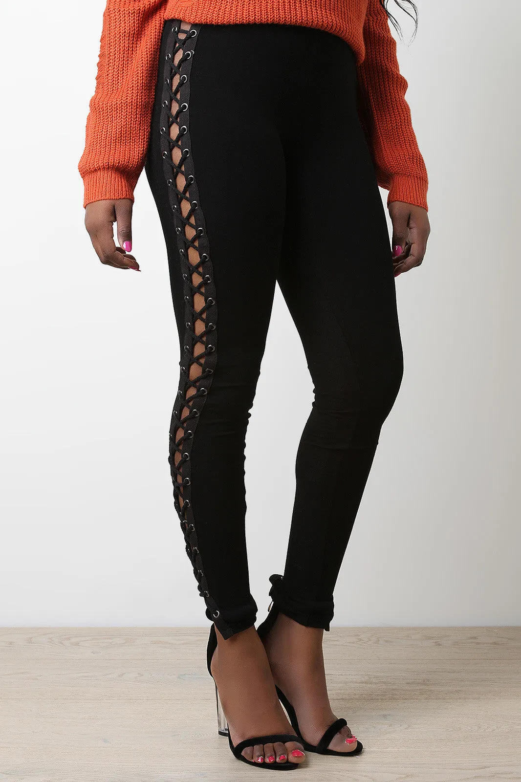 Side Eyelet Lace-Up Leggings