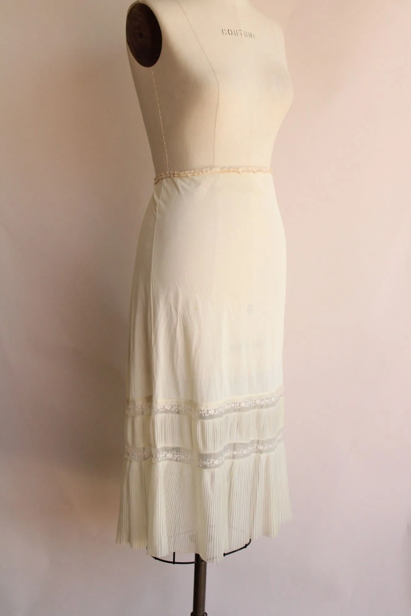 Vintage 1960s Ivory Nylon Half Slip With Lace Trim and Pleated Ruffle